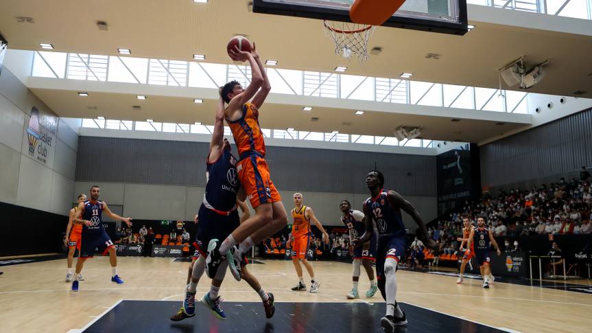 Valencia Basket dona el primer colp en els huitens davant Tizona (97-89)