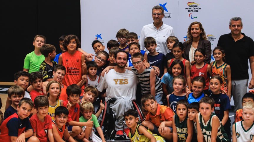 Valencia Basket y CaixaBank acercan el deporte paralímpico a los más jóvenes con el programa Empower Kids