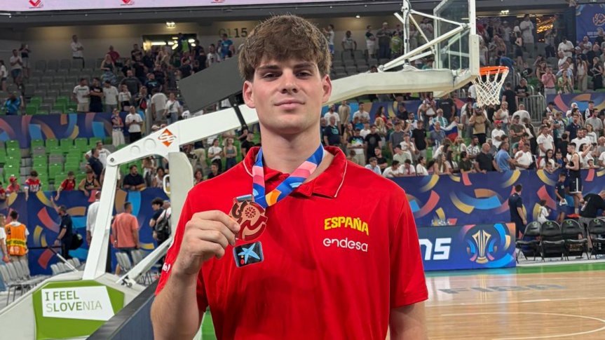 Alex Blanco wins bronze at the U20 Men's EuroBasket