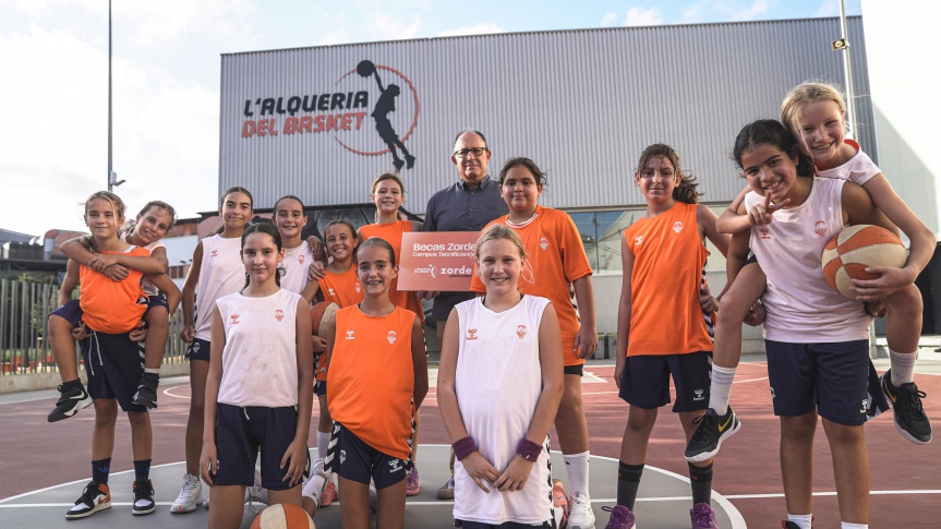 Cuatro niños y niñas disfrutan de los Campus de Valencia Basket gracias a las becas de Zorde Inspecciones