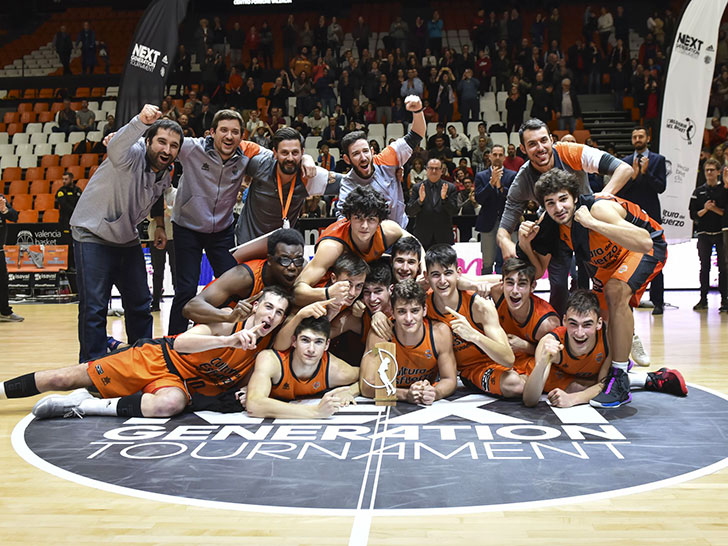 Els juniors de Valencia Basket, en la selecció després d’una temporada històrica