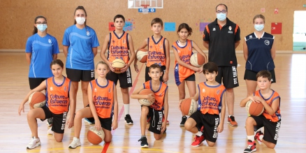 Slide-1 Campus Ses Salines Valencia Basket en Ibiza