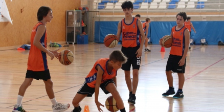 Slide-6 Campus Ses Salines Valencia Basket en Ibiza