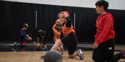 Slide-1 IX Escuela de Navidad del Valencia Basket